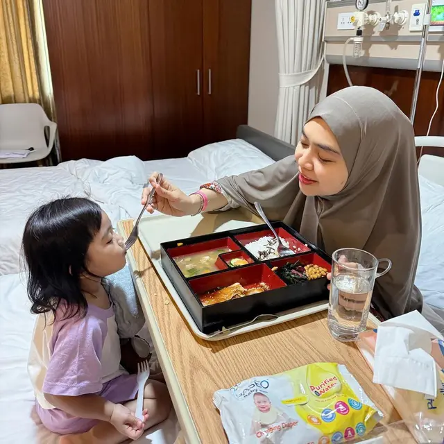 Ria Ricis keracunan makanan (Instagram/riaricis1795)