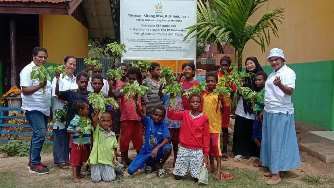 Anak Papua Lebih Semangat Belajar Setelah Ada Uji Coba Makan Bergizi Gratis