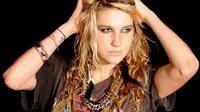 Berkat Lagu, Kesha Berhubungan Intim dengan Hantu