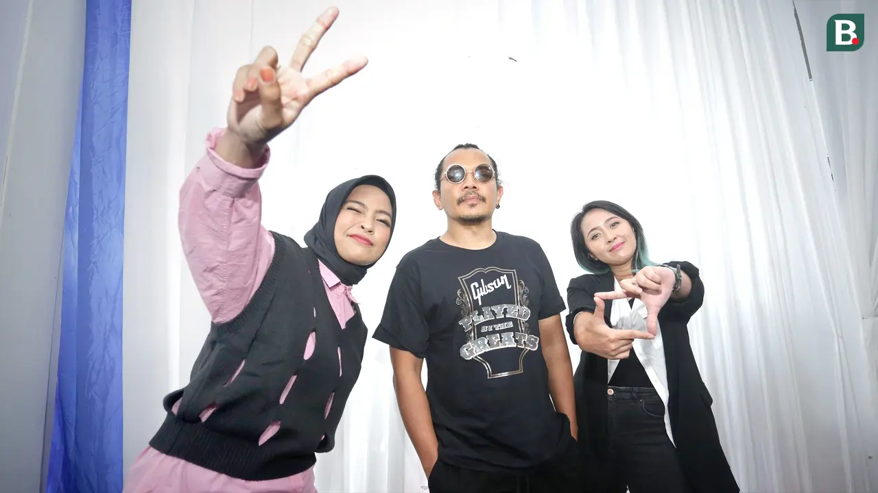 [Fimela] Band Kotak