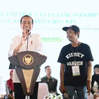 Kebersamaan Jokowi dengan para peserta JKN.&nbsp;&copy;Kementerian Sekretariat Negara Republik Indonesia