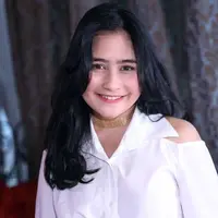 Gaya Prilly Latuconsina cocok untuk anak ABG. (Bintang.com)