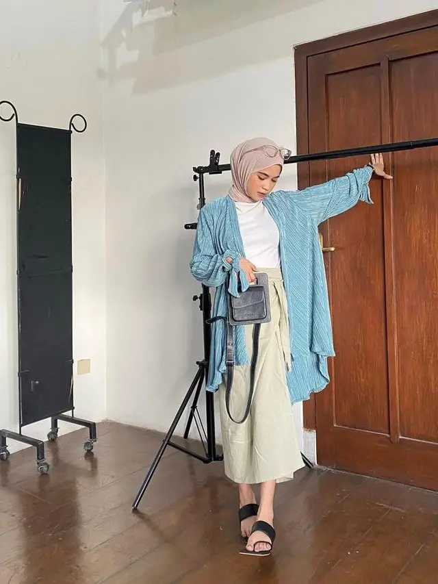 8 Fashion Item yang Wajib Dimiliki Remaja Berhijab, Apa Saja?