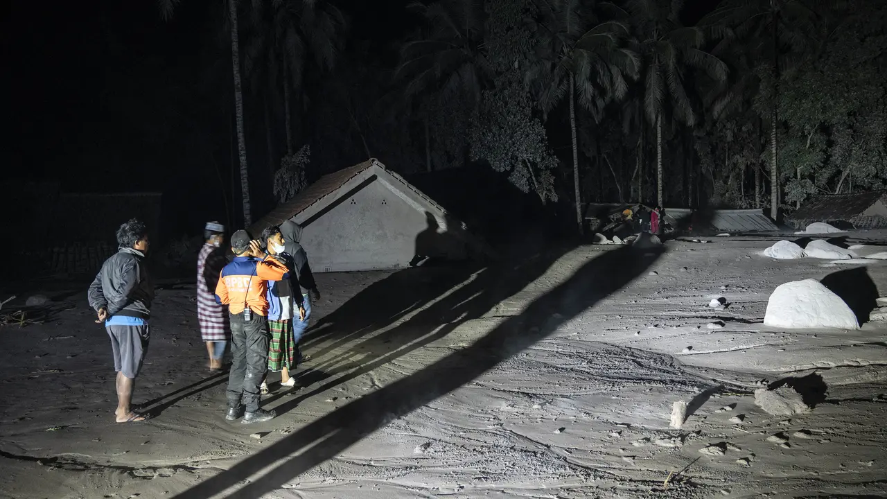 Upaya Pencarian Korban Erupsi Gunung Semeru