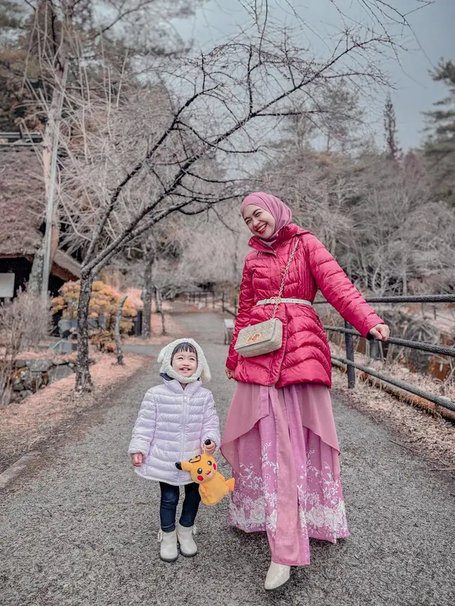 7 Potret Ria Ricis Liburan ke Jepang Bareng Moana di Tengah Proses ...