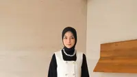 5 Model Kemeja Hits 2025 bagi Wanita Berhijab, Cocok untuk Tampilan Kantor dan Outfit Fashion Kekinian