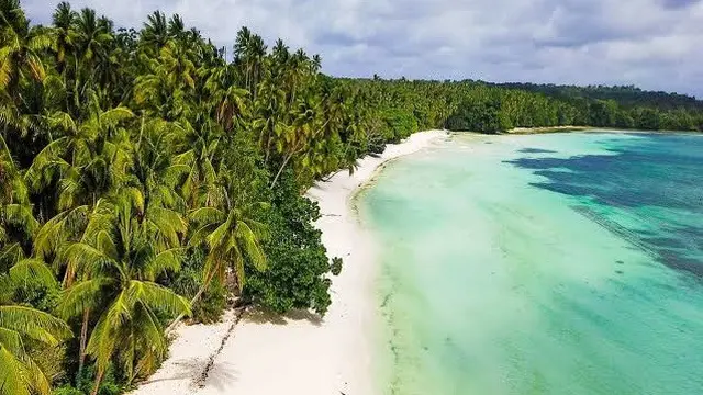 16 Pulau Indah di Dunia Versi Situs Travel AS Nomor 7 dari Indonesia
