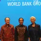 Presiden Joko Widodo atau Jokowi foto bersama Presiden Grup Bank Dunia Jim Yong Kim (kiri) dan Direktur Pelaksana IMF Christine Lagarde (kanan) dalam Bali Fintech Agenda IMF-WB 2018 di Nusa Dua, Bali, Kamis (11/10). (Liputan6.com/Angga Yuniar)