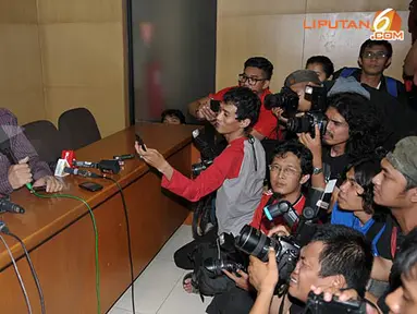 Ketua MK Tertangkap Tangan Lakukan Suap
