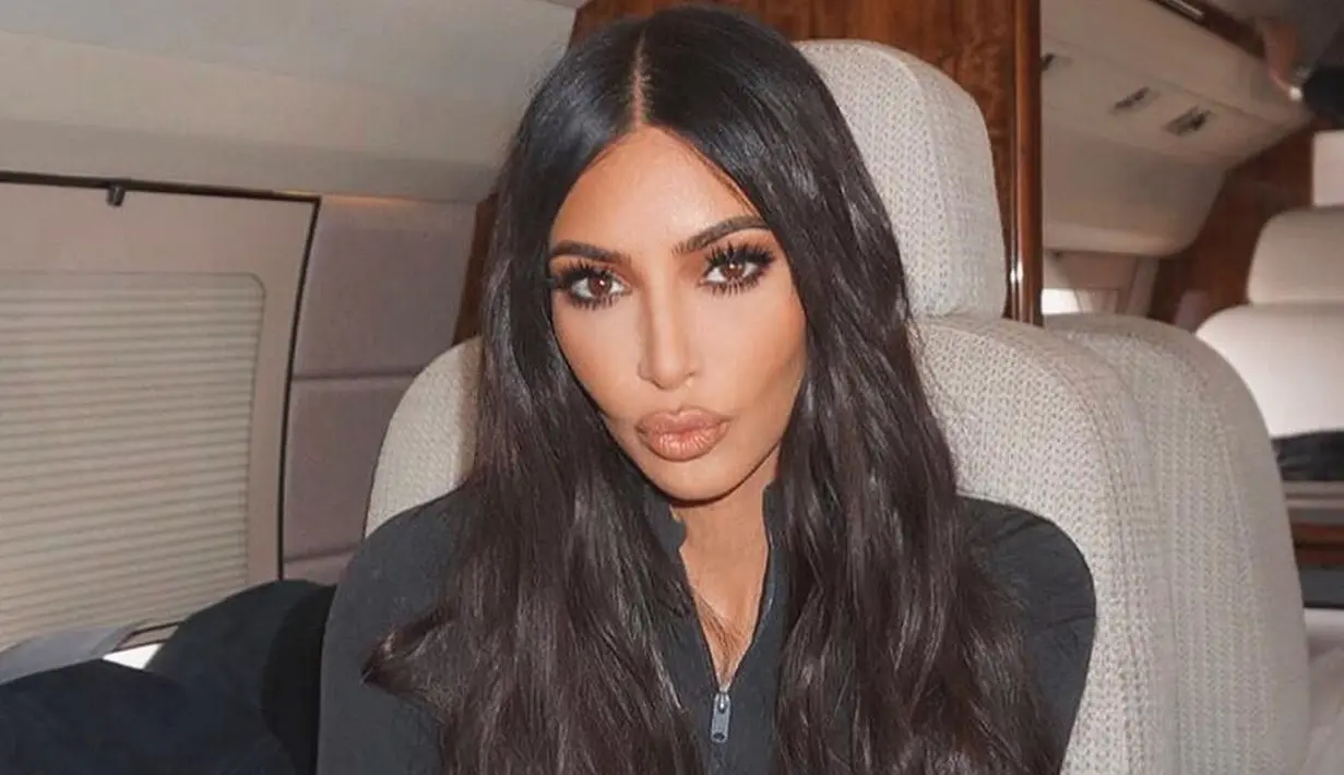 Kim Kardashian pernah sangat vokal mengenai kekesalan dirinya usai Tristan Thompson kedapatan berselingkuh dari Khloe Kardashian. (instagram/kimkardashian)