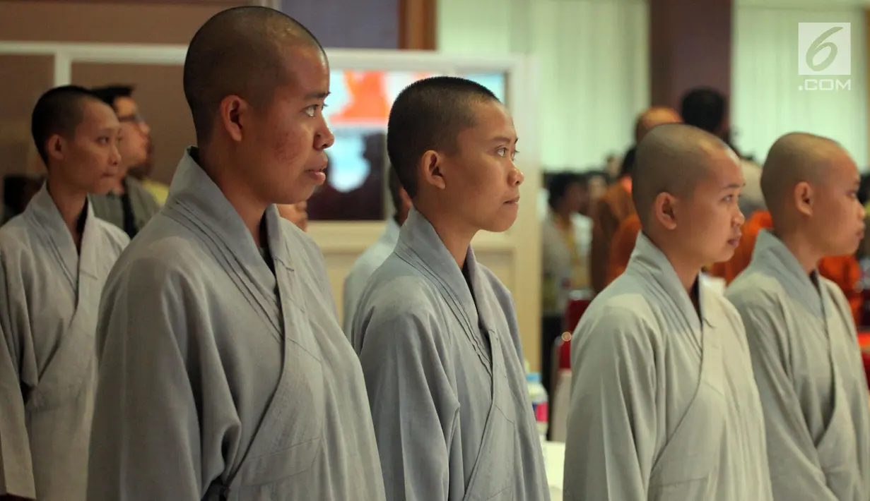 Perwakilan umat Buddha Se Asia saat menghadiri Asian Buddhism Connection Ke 3 di Gedung Praasadha Jinarakkhita, Jakarta, Sabtu (15/9). Konferensi internasional tingkat Asia tersebut berlangsung dari 15 -17 September 2018. (Liputan6.com/Johan Tallo)