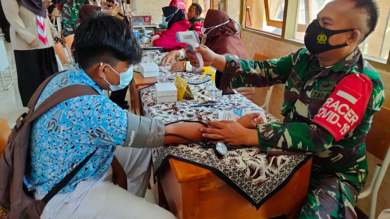 Kodim 0811 Tuban mengebut vaksinasi buat kalangan pelajar dan tenaga pendidik.