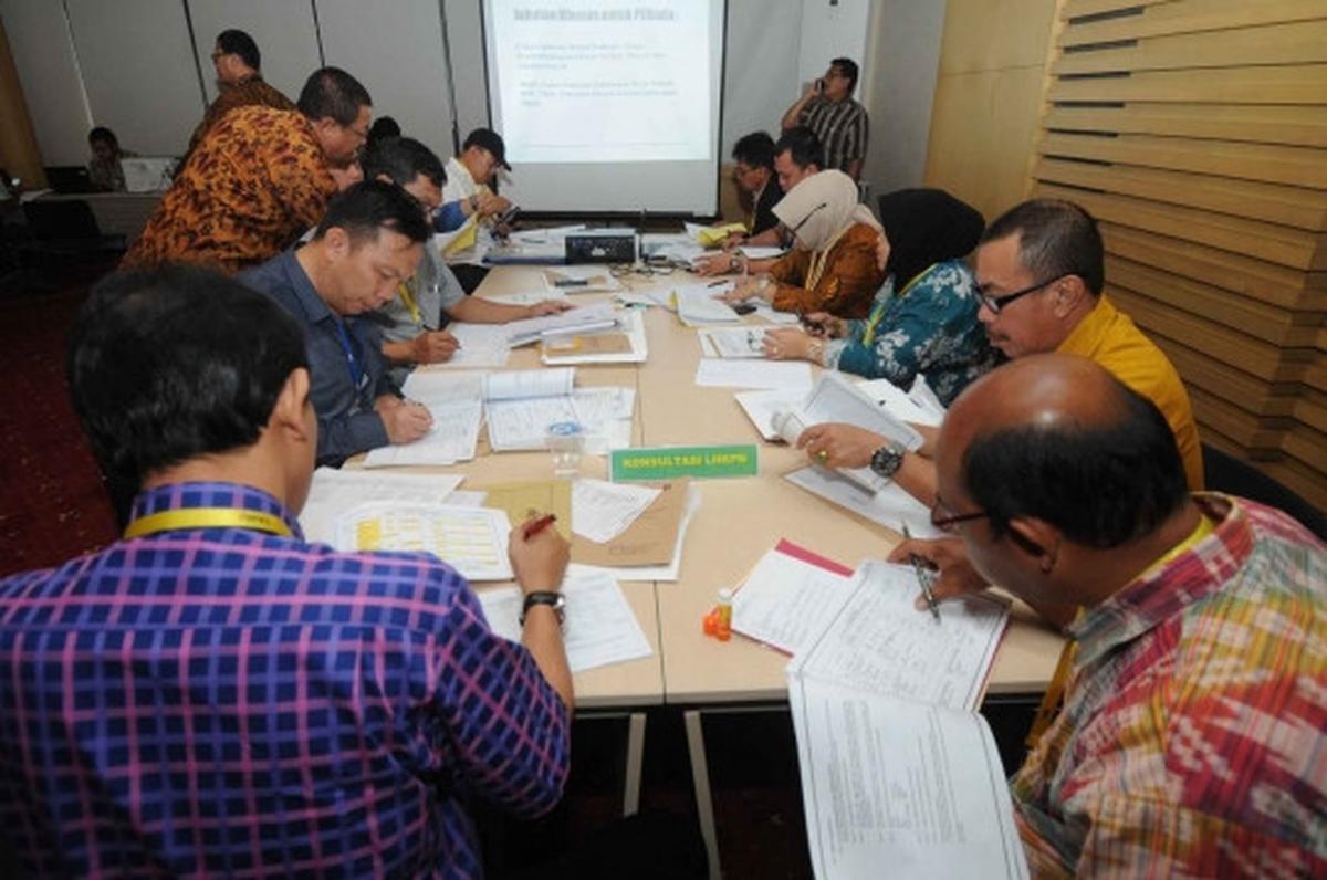 Calon kepala daerah antre serahkan laporan harta kekayaan ke KPK