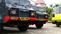 Barracuda dan Water Canon Tongkrongi Kantor Ahok