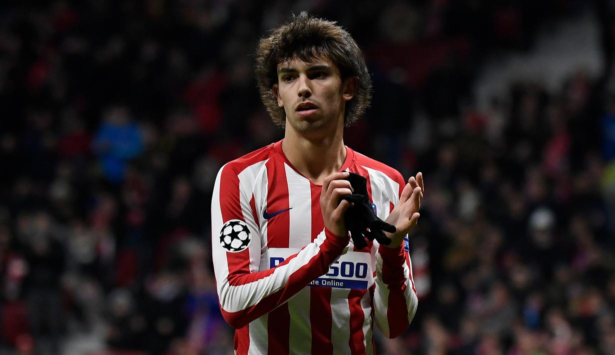 4. Joao Felix (Atletico Madrid) - Permainan apiknya bersama Benfica membuat Felix dengan cepat disebut sebagai penerus Cristiano Ronaldo. Pemain berusia 20 tahun asal Portugal ini masih punya banyak waktu untuk menjadi sehebat Ronaldo. (AFP/Pierre-Philippe Marcou)