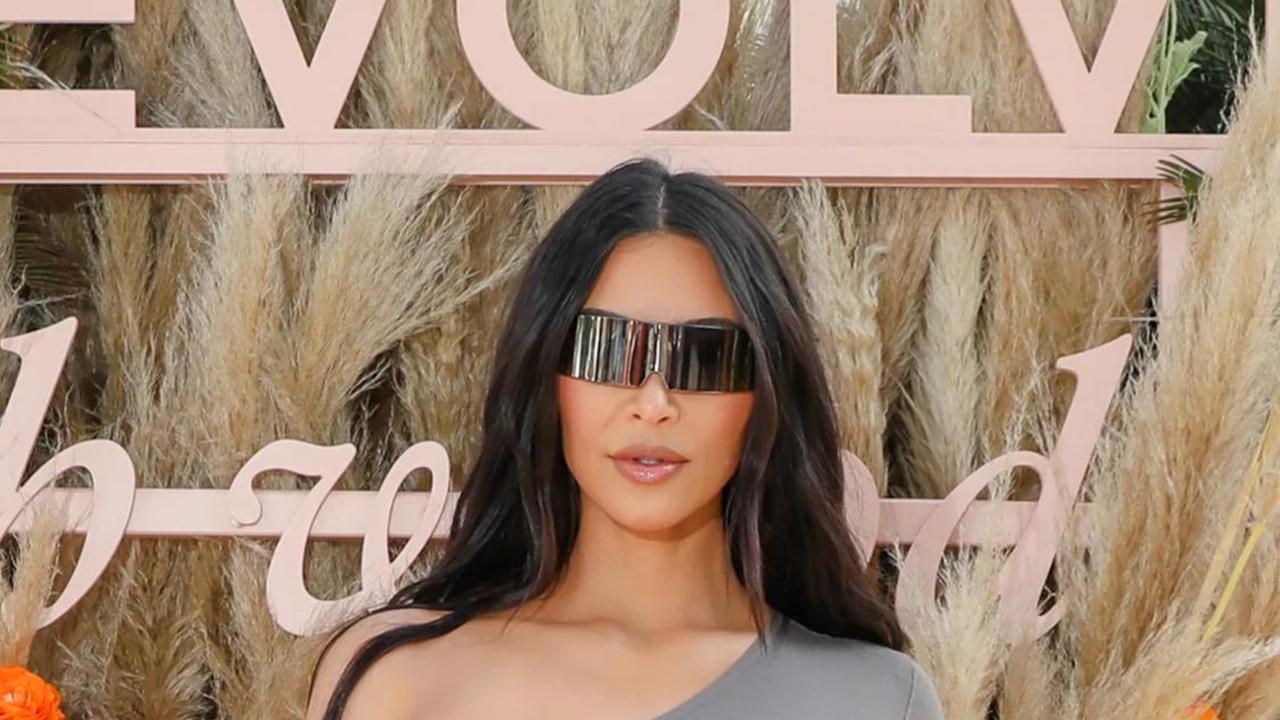 6. Kim Kardashian - 1,8 miliar USD/Rp27 triliun