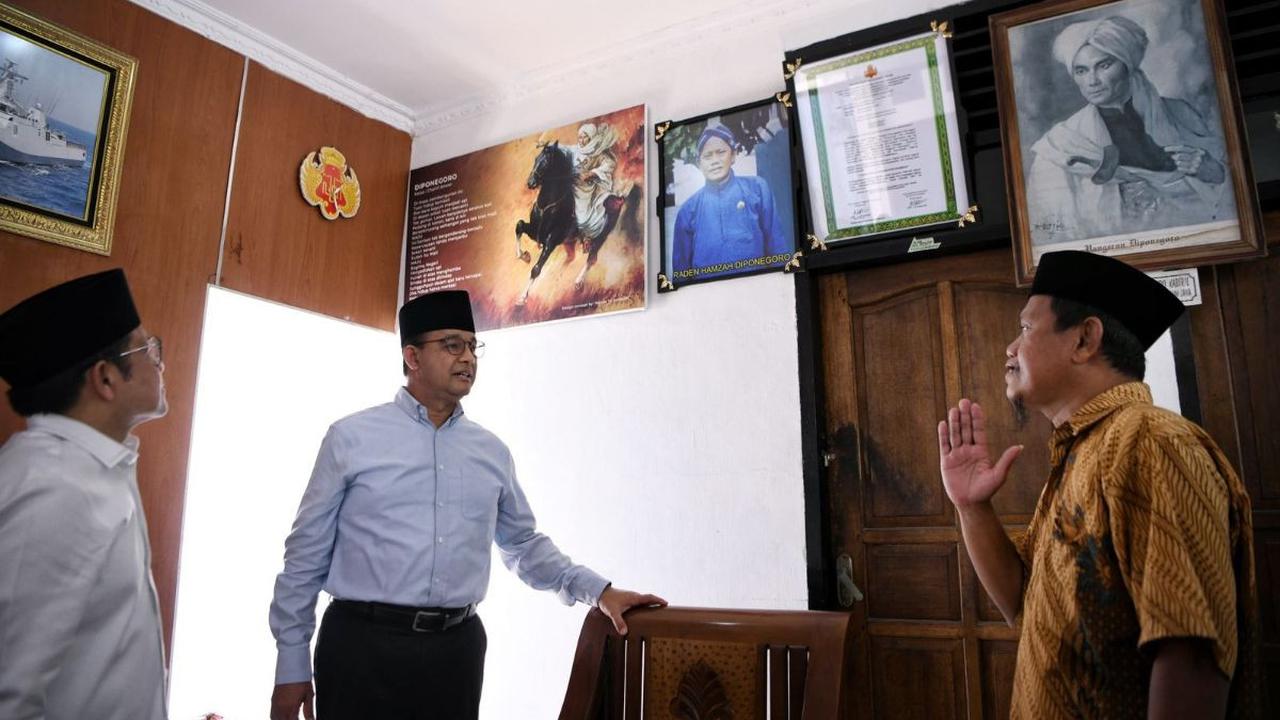 Anies merespons adanya wacana salah satu bakal capres yang akan memindahkan makam Pangeran Diponegoro ke Yogyakarta.