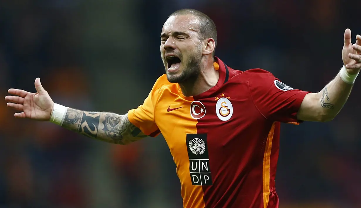 5. Wesley Sneijder (Galatasaray) - Agen dari gelandang Belanda menyebutkan jika sang klien akan keluar dari Turki pada akhir musim ini. Dengan mendapatkan kontrak fantastis, Liga China akan menjadi daya tarik. (EPA/Sedat Suna)