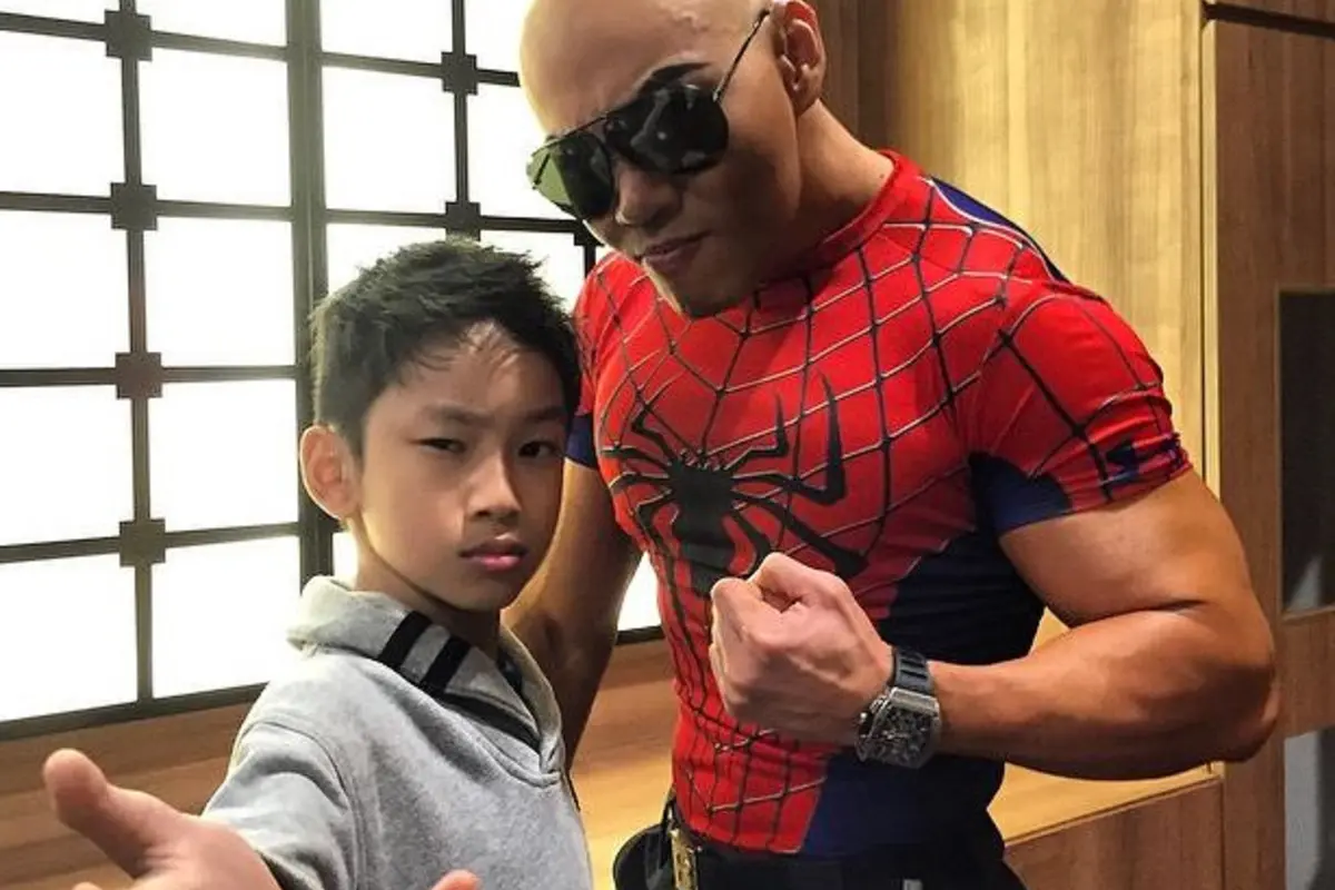 [Bintang] Deddy Corbuzier dan Azkanio Nikola Corbuzier
