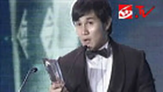 Vino G Bastian 'Pemeran Utama Pria Terfavorit' FTV Awards 2011