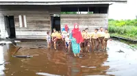 Kisah 'Laskar Pelangi' Bengkalis, Wujudkan Mimpi di Gubuk Kayu 