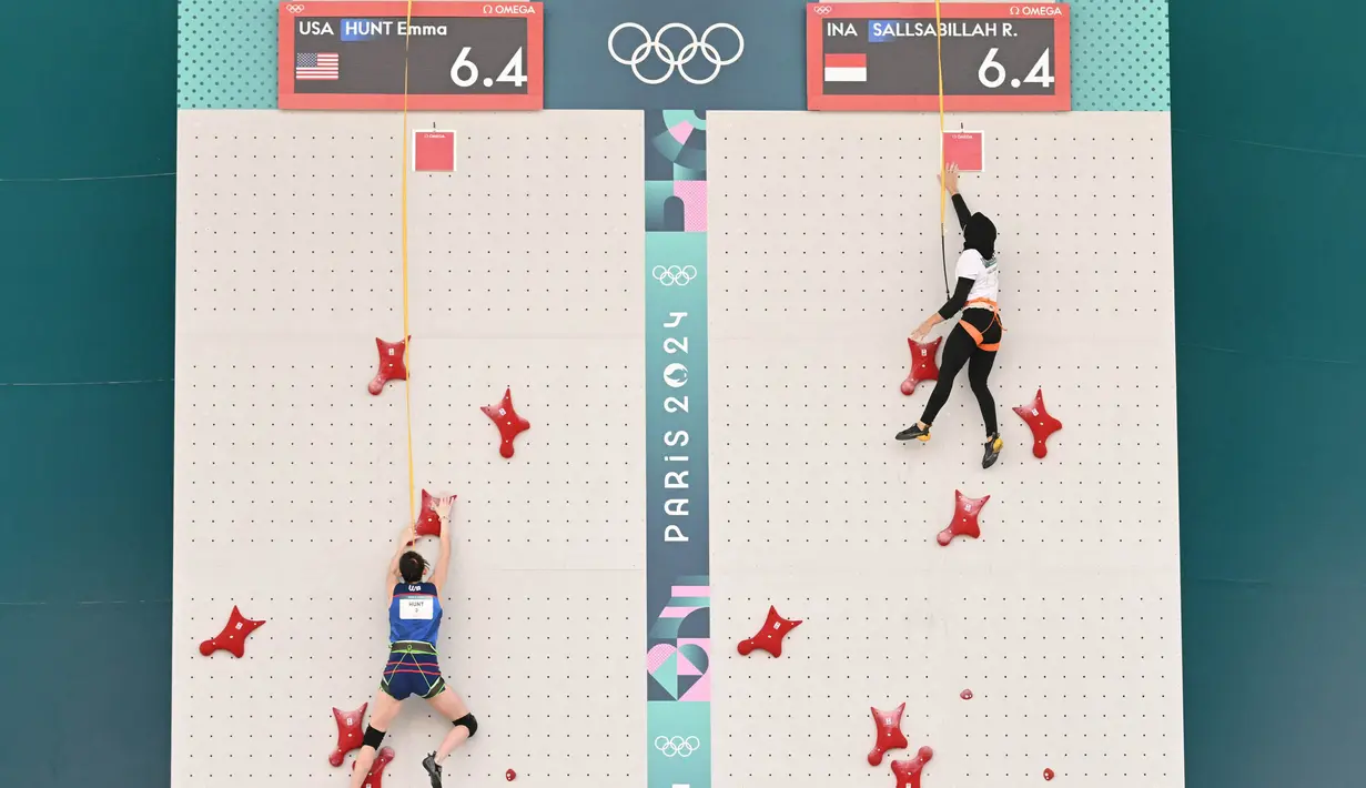 Tampil pada small final perebutan medali perunggu Olimpiade Paris 2024, Rabu (7/8/2024), Rajiah menghadapi Aleksandra Kalucka. (Jonathan NACKSTRAND/AFP)