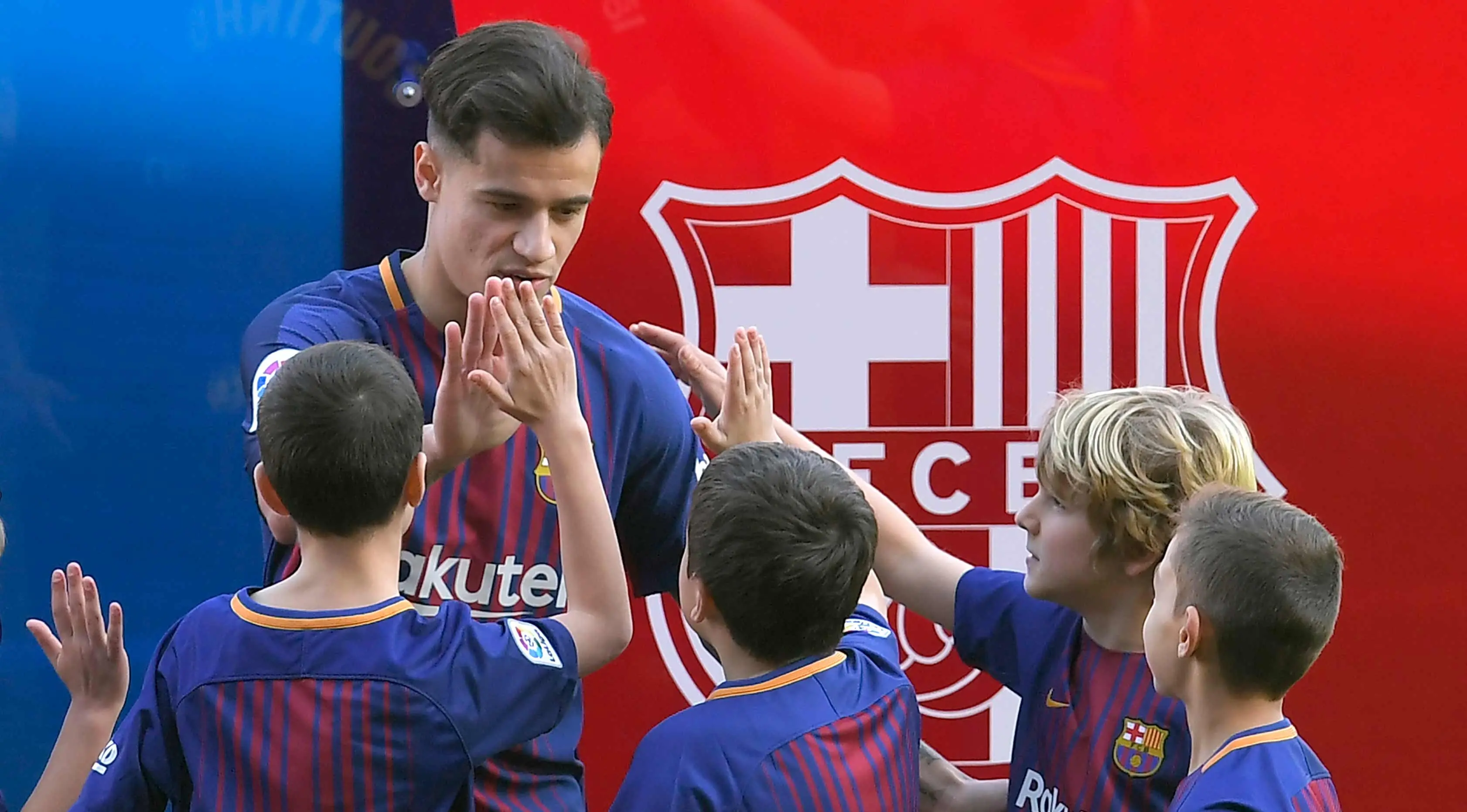 Gelandang baru Barcelona, Philippe Coutinho (AFP Photo/Lluis Gene)