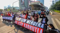 Demo WALHI Soroti Karhutla yang Terus Berulang