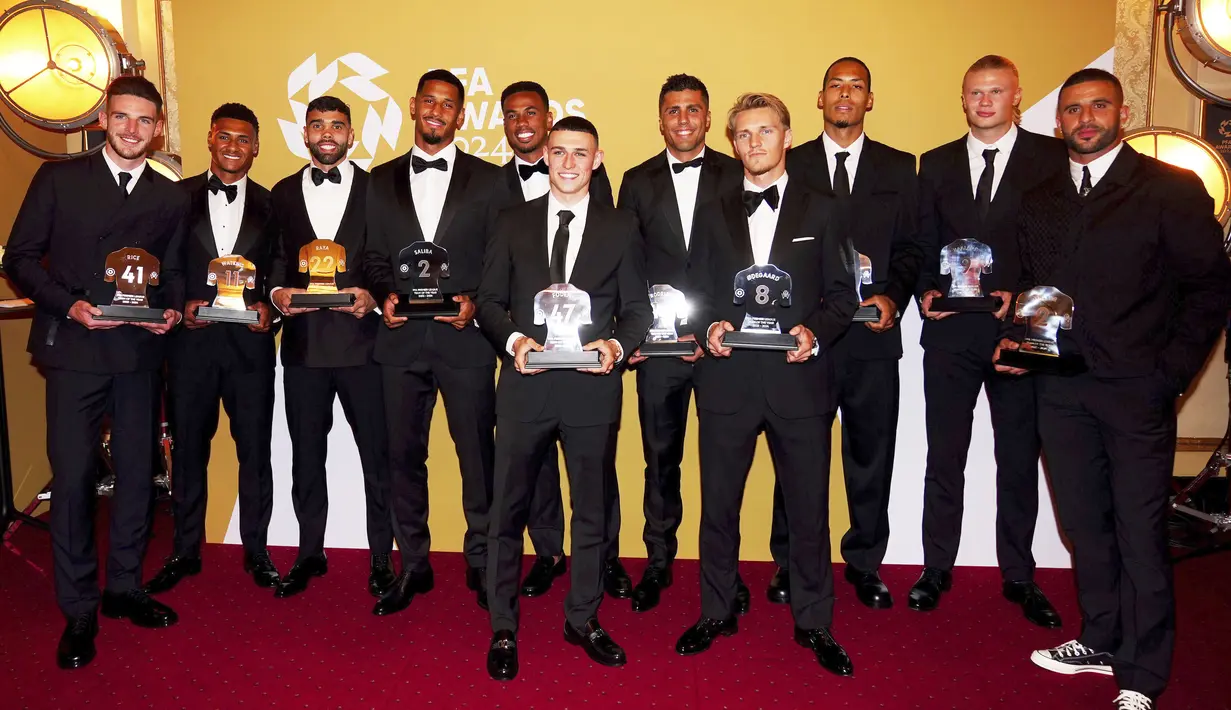 Pada kesempatan ini, PFA turut merilis daftar sebelas pemain terbaik Liga Inggris. Pemain Man City dan Arsenal mendominasi tim terbaik tahun ini. (Peter Byrne/PA via AP)