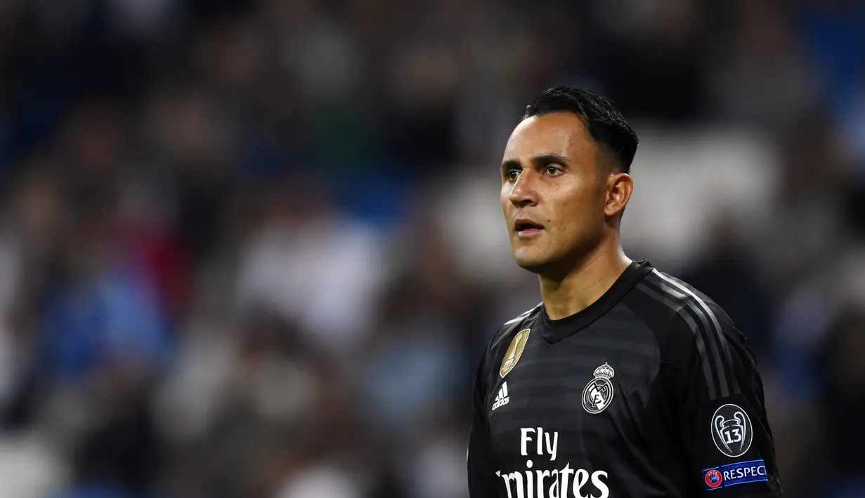 Banyak yang berpendapat bahwa Arsenal harus segera mengamankan Navas musim ini. Karena banyak klub top eropa yang juga menginginkan tanda tangan kiper 31 tahun tersebut. (AFP/Gabriel Bouys)
