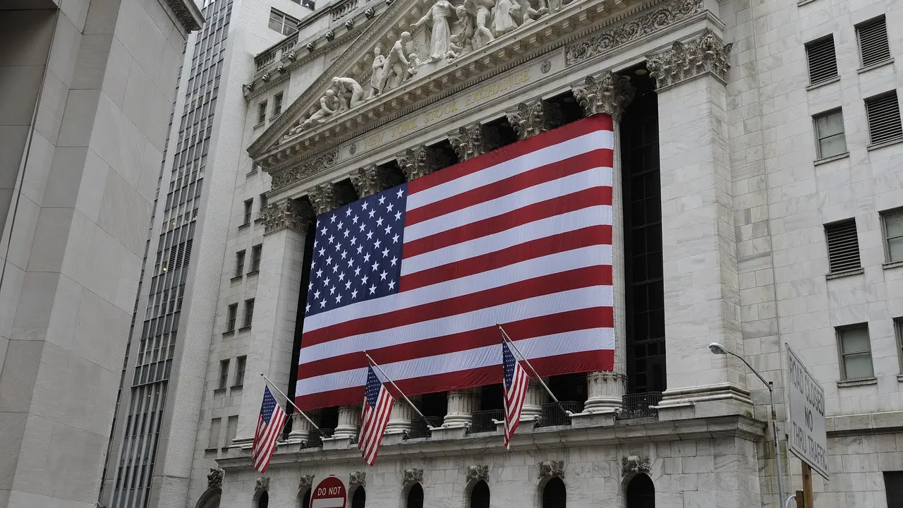 Gedung New York Stock Exchange (Foto: Angelo Giardano/Pixabay)