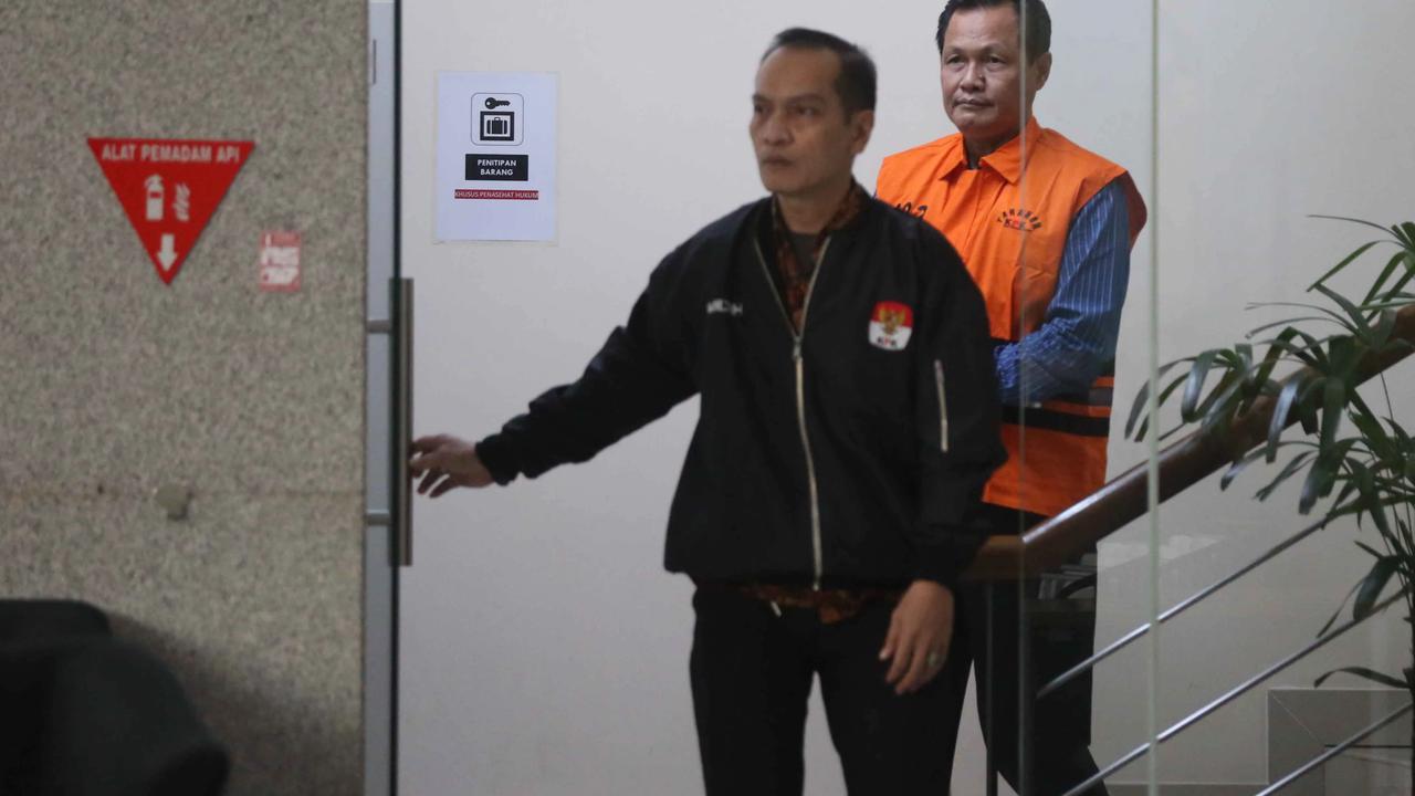 FOTO: KPK Tahan Bupati Muara Enim Usai OTT Dugaan Korupsi Disdikbud