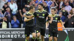 Diego Costa merayakan golnya ke gawang Swansea  pada lanjutan Premier League di Liberty Stadium,(11/9/2016) WIB. (Reuters/Rebecca Naden)