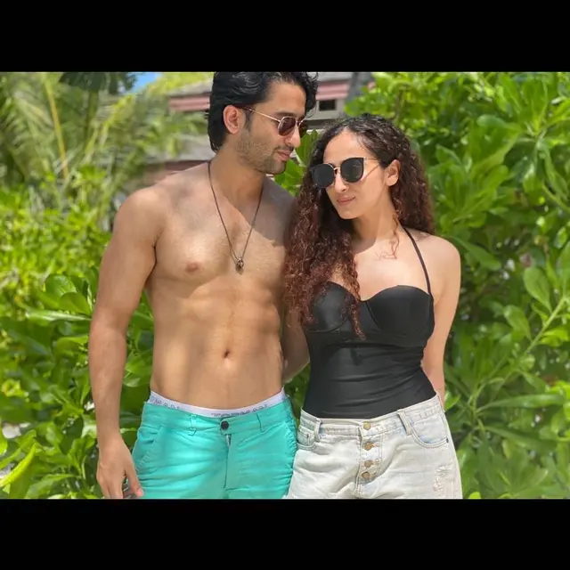 6 Potret Shaheer Sheikh dan Ruchika Kapoor Setelah Menikah, Makin Romantis