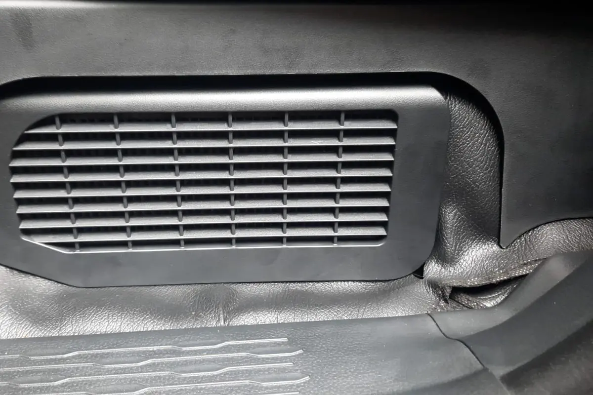 Pemilik Toyota Innova Zenix Hybrid Wajib Tahu, Ventilasi di Bawah Jok Penumpang Jangan Sampai Tertutup