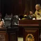 Plt Ketua KPK Taufiqurrahman Ruki (kanan) berbicara dalam pembukaan masa sidang, disaksikan Ketua DPD Irman Gusman (kedua kiri), Wakil Ketua DPD Farouk Muhammad (kiri) dan GKR Hemas usai penandatanganan nota kesepahaman. (Liputan6.com/Andrian M Tunay)