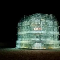 Dior membuka butik pop up butik dengan konsep unik di Resor Danau Songhua di China. [Dior]