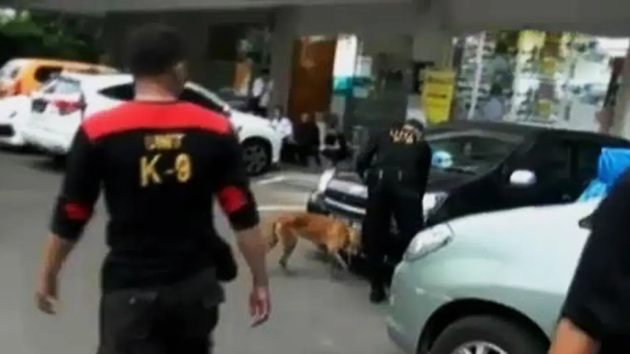 VIDEO: Teror Bom di Mal Season City, Pengunjung Resah