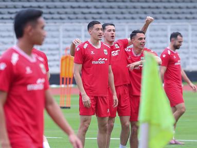 Para pemain Timnas Indonesia menggelar sesi latihan untuk FIFA Series 2026 Stadion Madya, Komplek Gelora Bung Karno, Jakarta, Minggu (29/3/2026). (Bola.com/M Iqbal Ichsan)