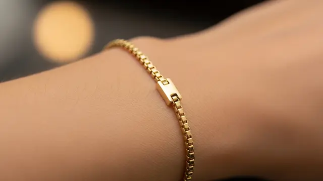 8 Pilihan Gelang Emas Rantai yang Ringan untuk Kegiatan Sosial yang Tetap Terlihat Rapi dan Elegan