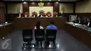 Pengacara dan kakak pedangdut Saipul Jamil, Berthanatalia Ruruk Kariman dan Samsul Hidayatullah menjalani sidang perdana di Pengadilan Tipikor Jakarta, Rabu (31/8). Keduanya didakwa menyuap Panitera Pengganti PN Jakut, Rohadi. (Liputan6.com/Helmi Afandi)
