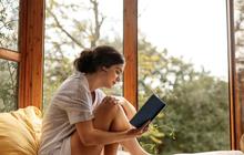 Gaya Hidup Slow Living? Coba Rumah Nuansa Kayu dan Warna Natural, Interior Cantik Penuh Makna