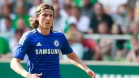 Filipe Luis Ragu Bertahan di Stamford Bridge
