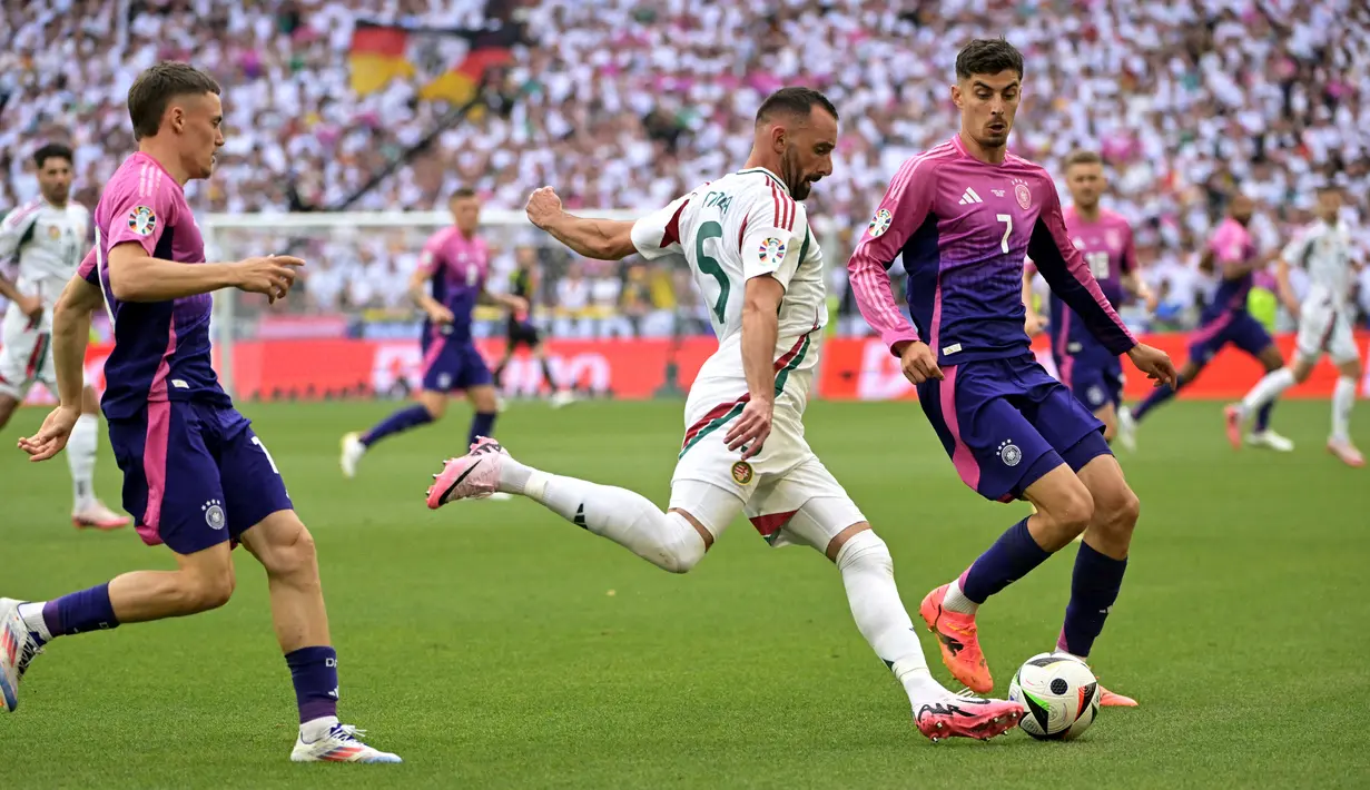 Sementara Ilkay Gundogan mengunci kemenangan Jerman di babak kedua. (Fabrice COFFRINI / AFP)