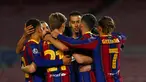 Pemain Barcelona Lionel Messi merayakan bersama rekan satu timnya usai mencetak gol ke gawang Dynamo Kyiv pada pertandingan Grup G Liga Champions di Camp Nou, Barcelona, Spanyol, Rabu (4/11/2020). Barcelona menang 2-1. (AP Photo/Joan Monfort)