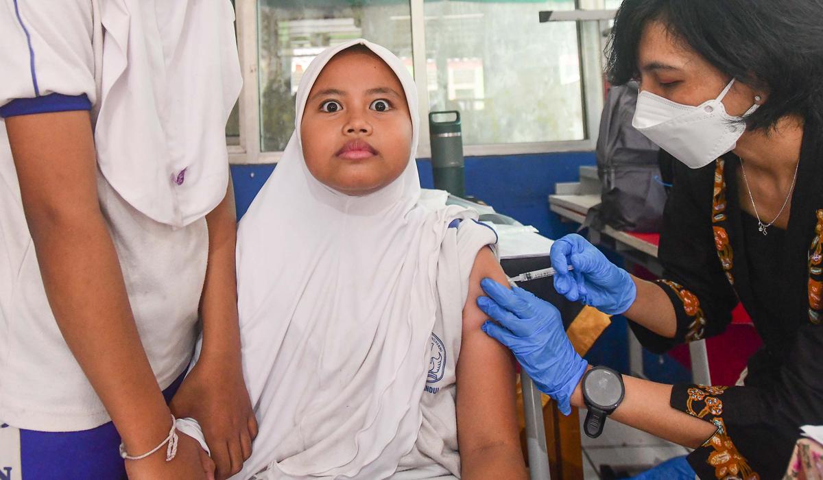 Antusias Murid SD Ikuti Vaksinasi HPV