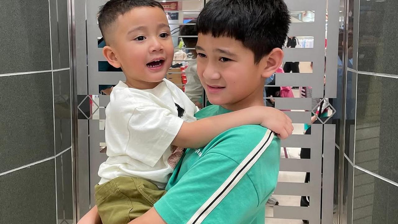 Potret Kebersamaan Rafathar dan Rayyanza Kalau Lagi Akur yang Menggemaskan