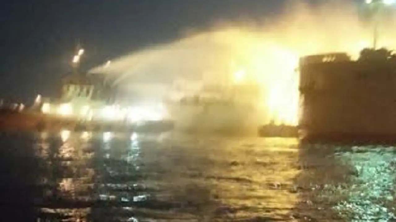 Kebakaran kapal Tanjung Priok