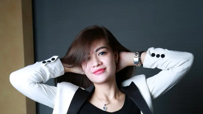 [Bintang] Hesty Klepek Klepek