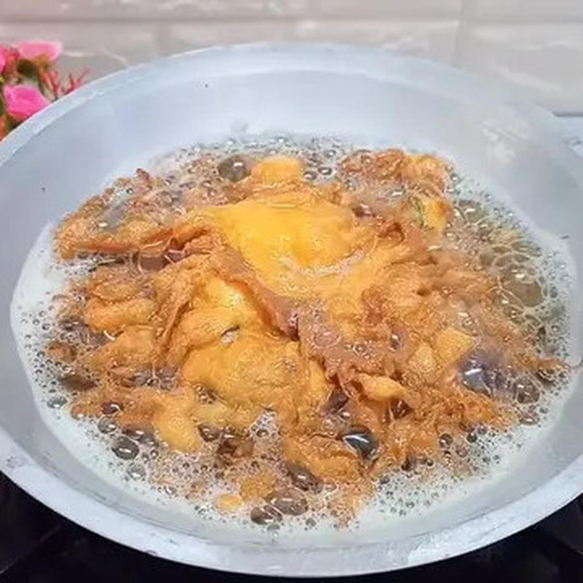 Mau Telur Dadar Lebih Garing? Ini Trik Agar Keriting dan Tetap Sehat